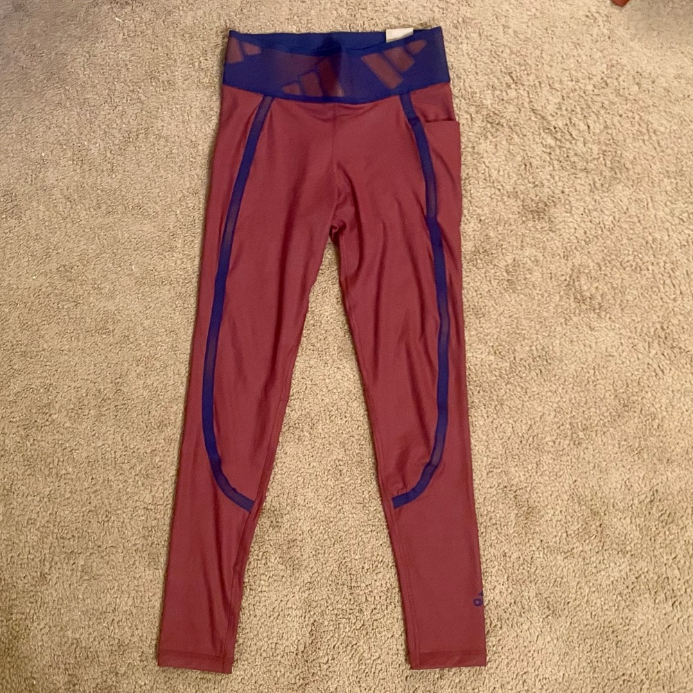 BRAND NEW Adidas leggings with pocket!!